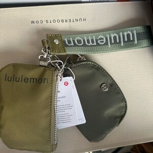 Lululemon Dual pouch wristlet- Green